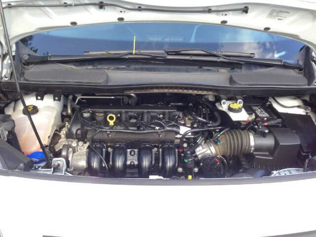Ford Transit Connect engine bay